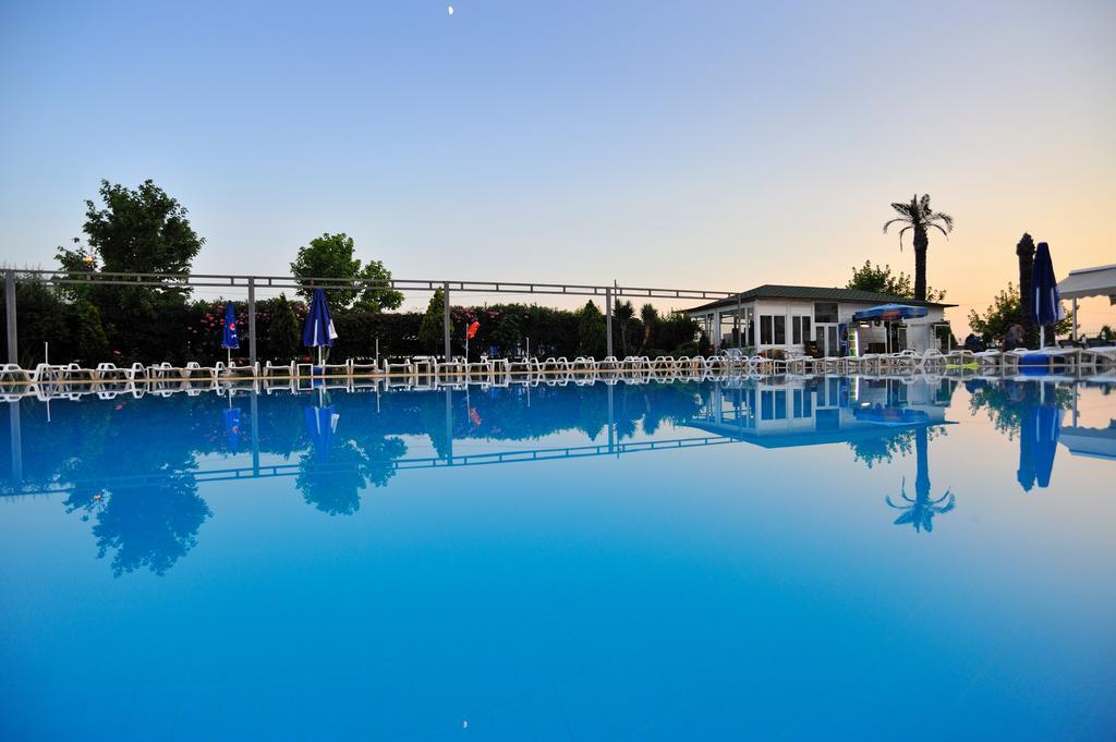 Pelikan Hotel Büyükçekmece Exterior photo