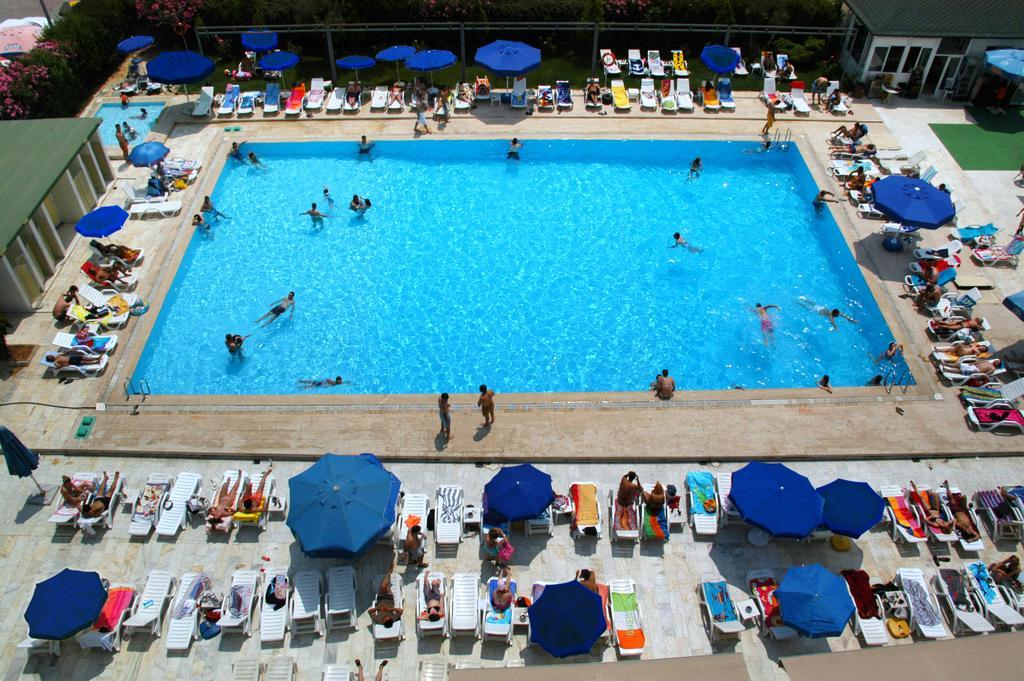 Pelikan Hotel Büyükçekmece Exterior photo